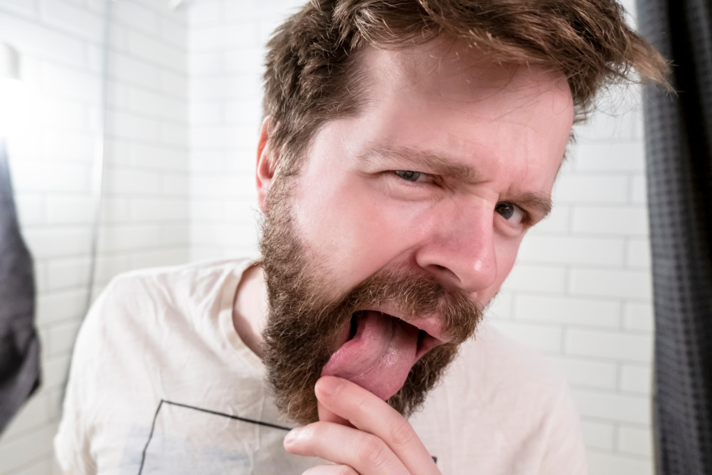 what-bulbar-tongue-twitching-really-looks-like-scary-symptoms