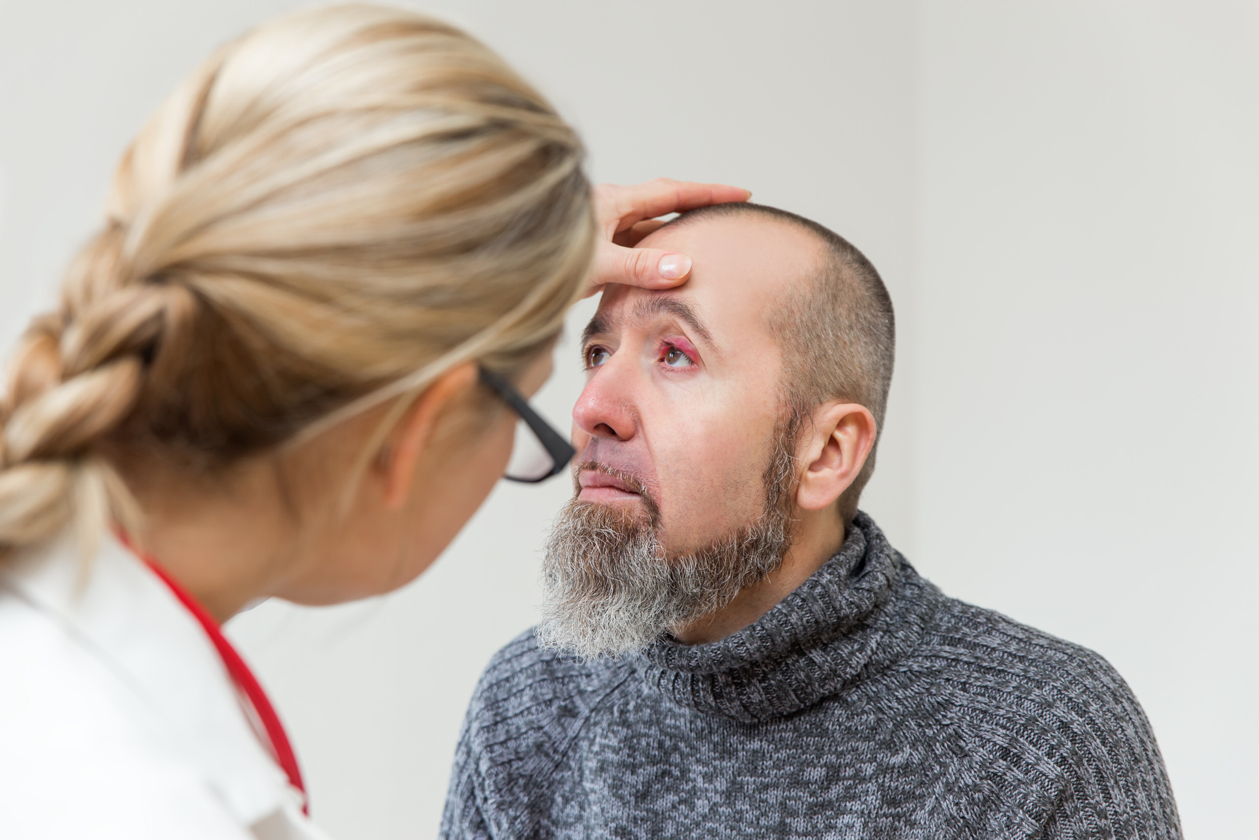 Does MS Cause Long Sustained Eyelid Twitching?