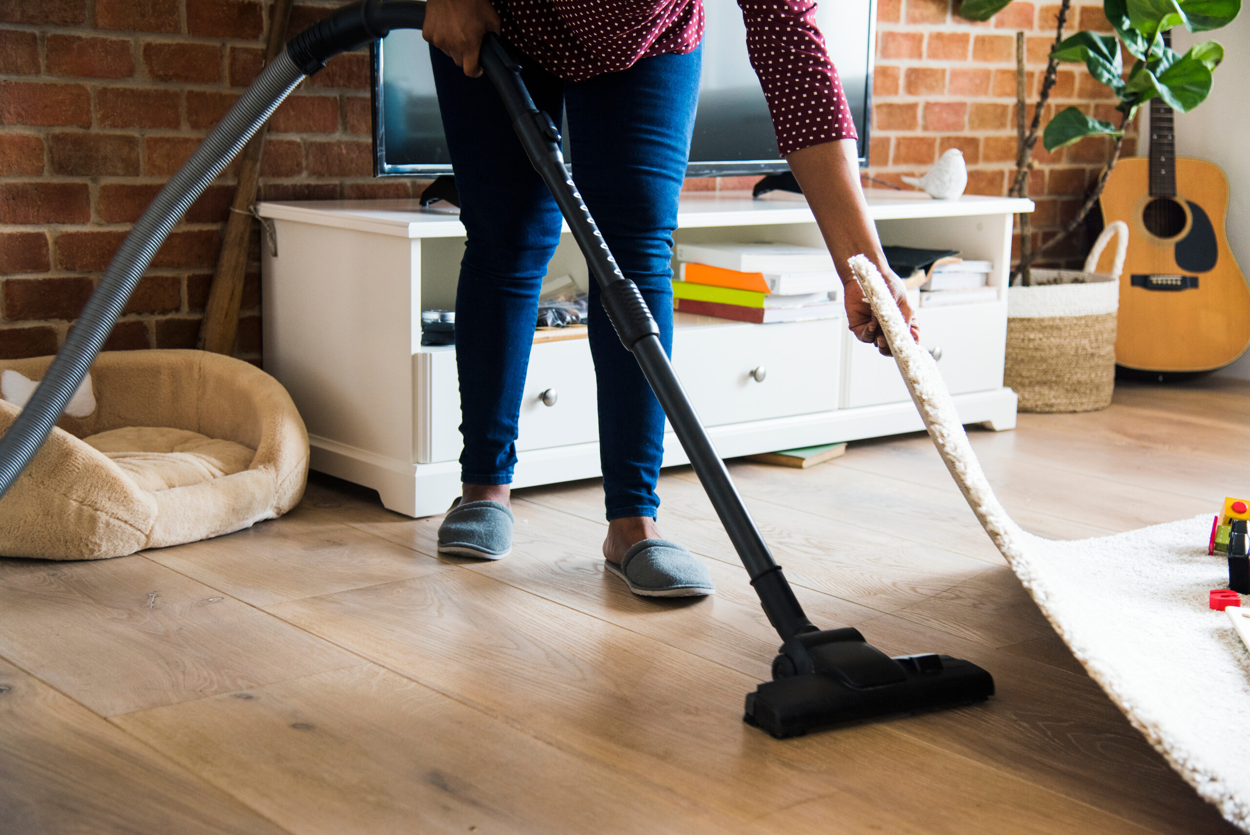 Why Housework Is Worthless for Losing Weight