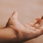 Small Circles of Peeling Skin On Fingertips: Doctor Explains