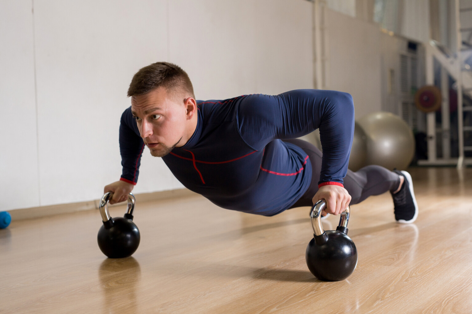 Pain in Only One Wrist when Doing Pushups: Most Likely Cause » Scary ...