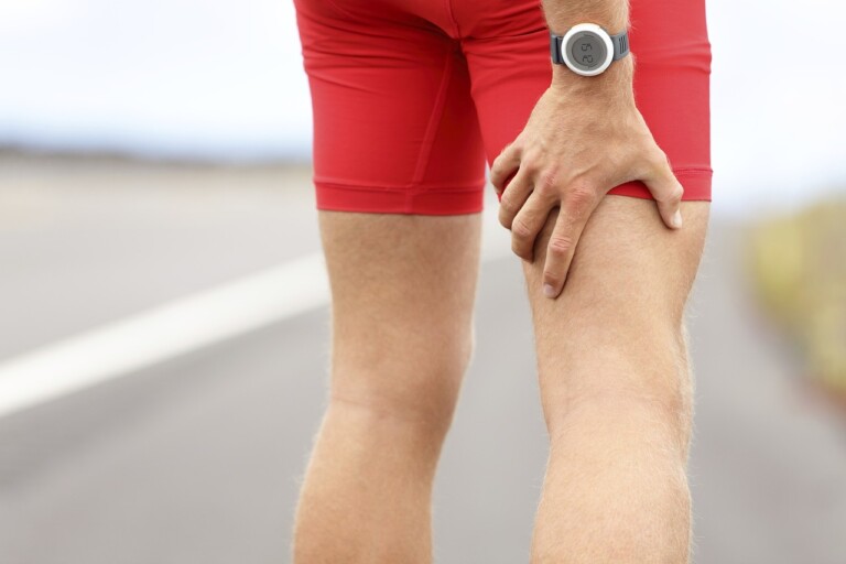 weakness-in-legs-when-walking-common-causes-and-remedies