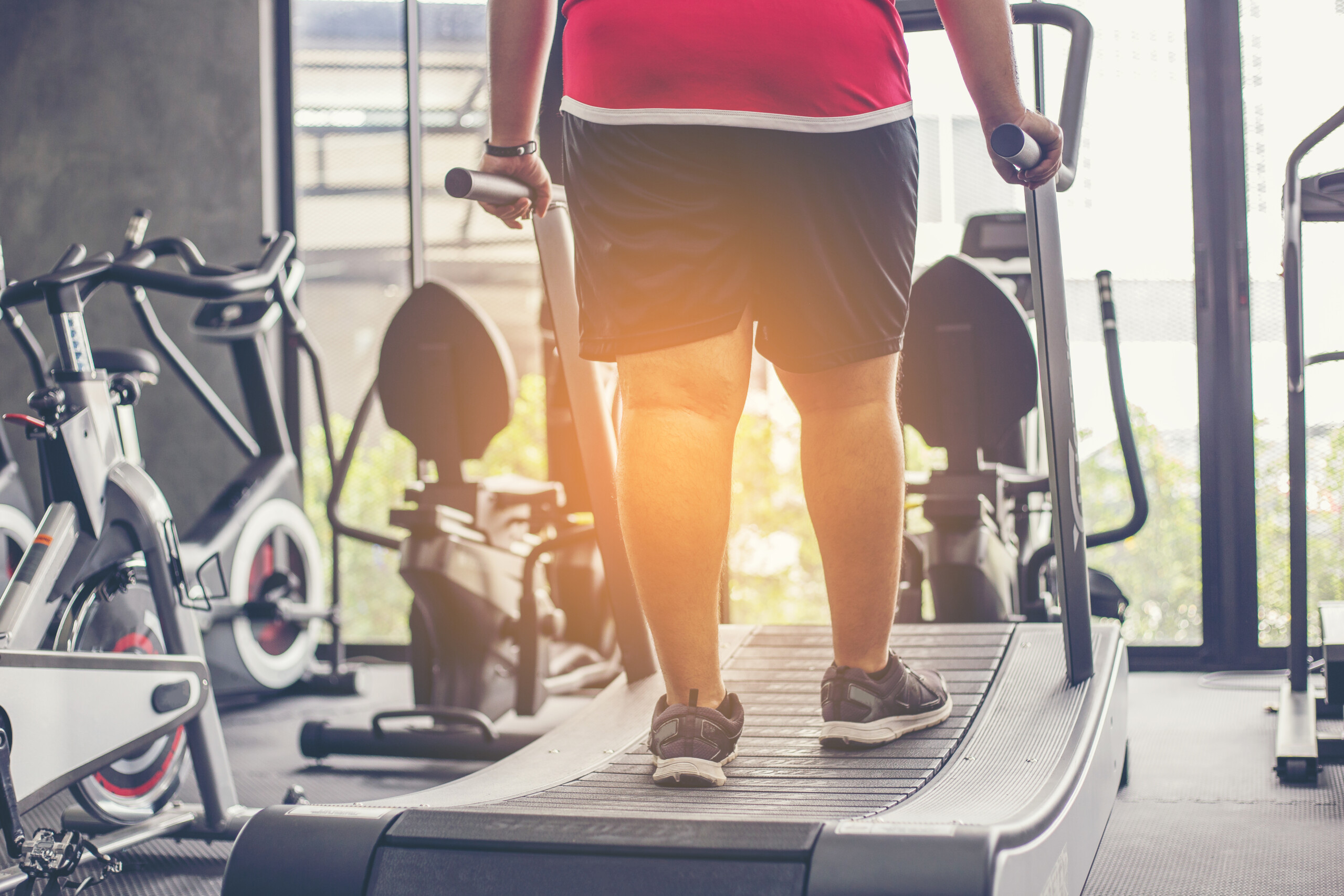 Should You Hold onto a MANUAL Treadmill? » Scary Symptoms