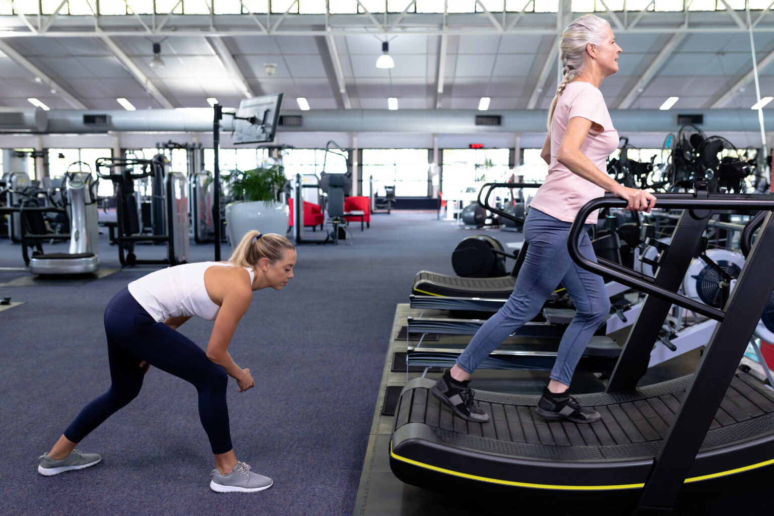 Should You Hold onto a MANUAL Treadmill? » Scary Symptoms