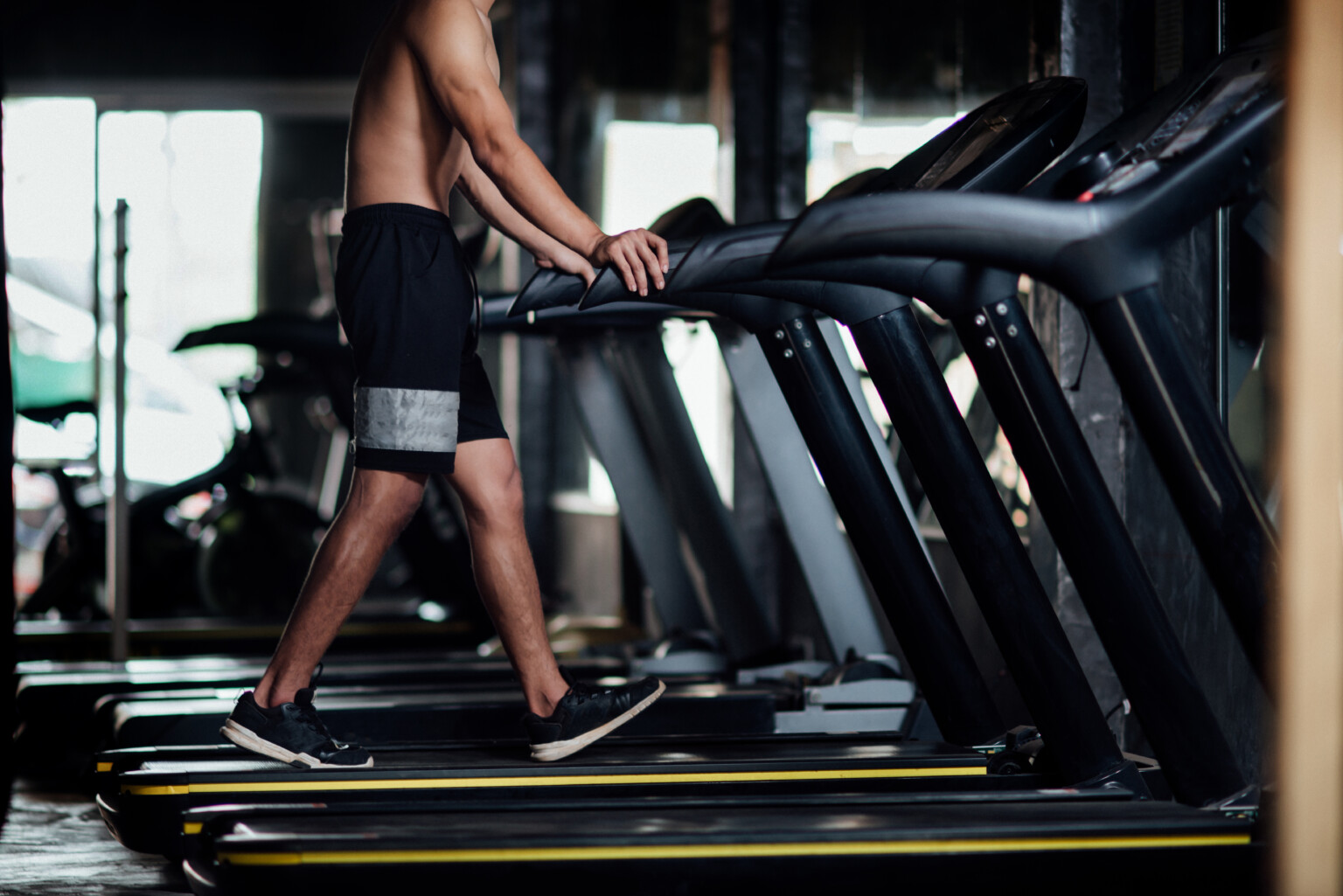 Holding onto a Treadmill Is Wrong Even with Good Posture » Scary Symptoms