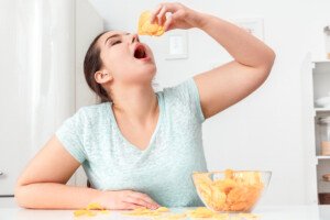 Why Intuitive Eating Promotes Overeating that Prevents Weight Loss