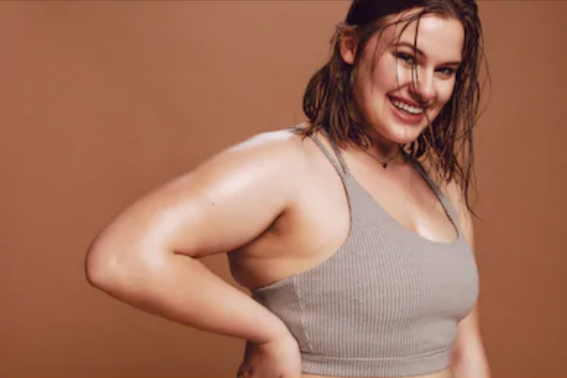 Overcome Your Fear of Exercising Near Women with Perfect Bodies
