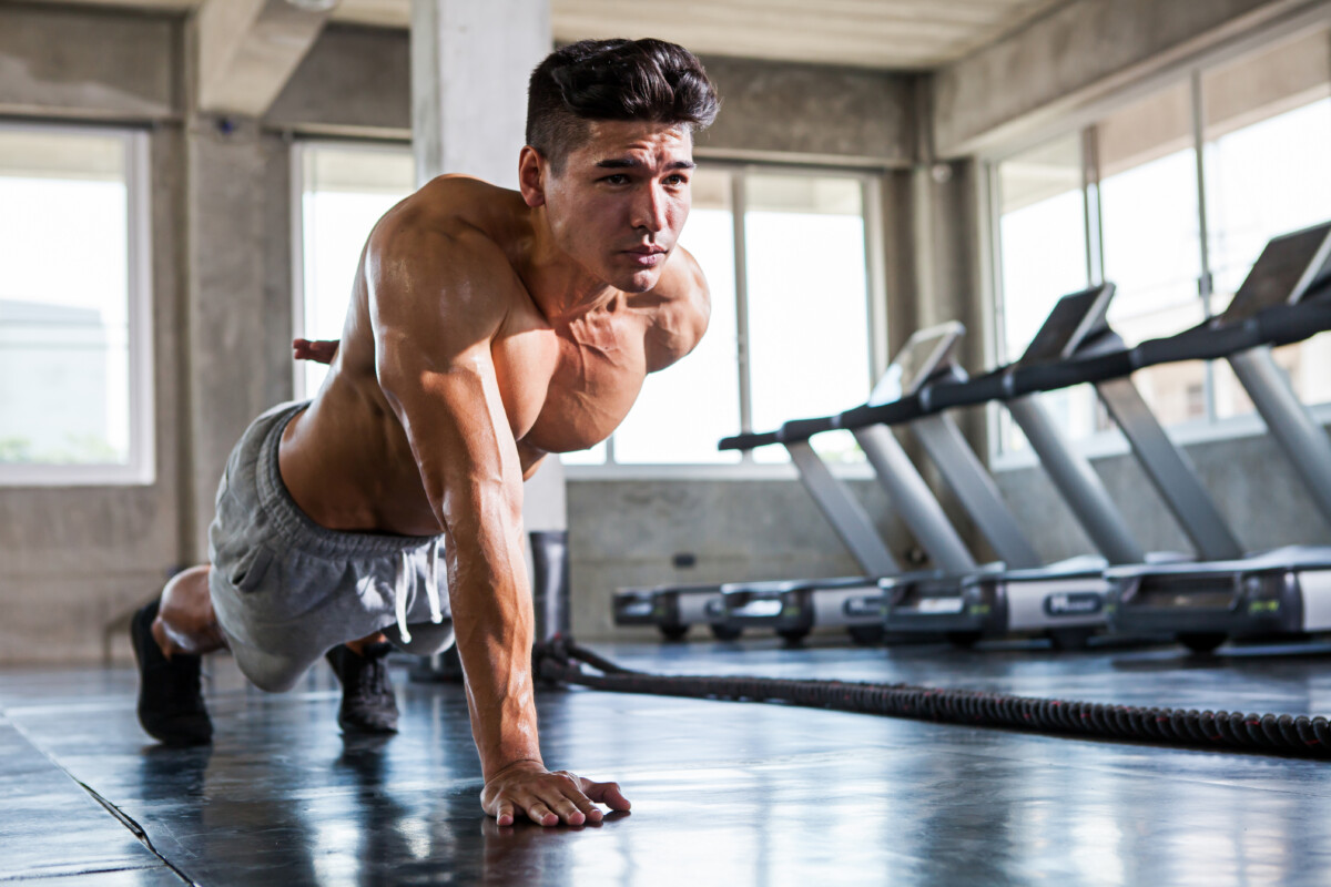 Can One-Arm Pushup Build Muscle or Is It Just a Show Move? » Scary Symptoms