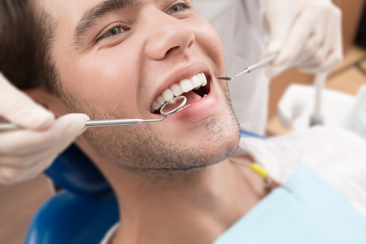 When Should Gums Stop Bleeding After a Deep Cleaning? » Scary Symptoms