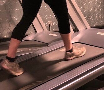 How to Take Your Heart Rate on Your Body While on a Treadmill