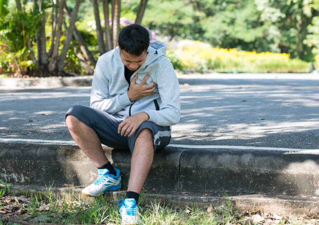 Chest Pain After Exercising? What Should You Do? » Scary Symptoms