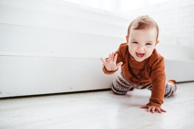 What Causes a Baby to Drag a Leg when Crawling? » Scary Symptoms