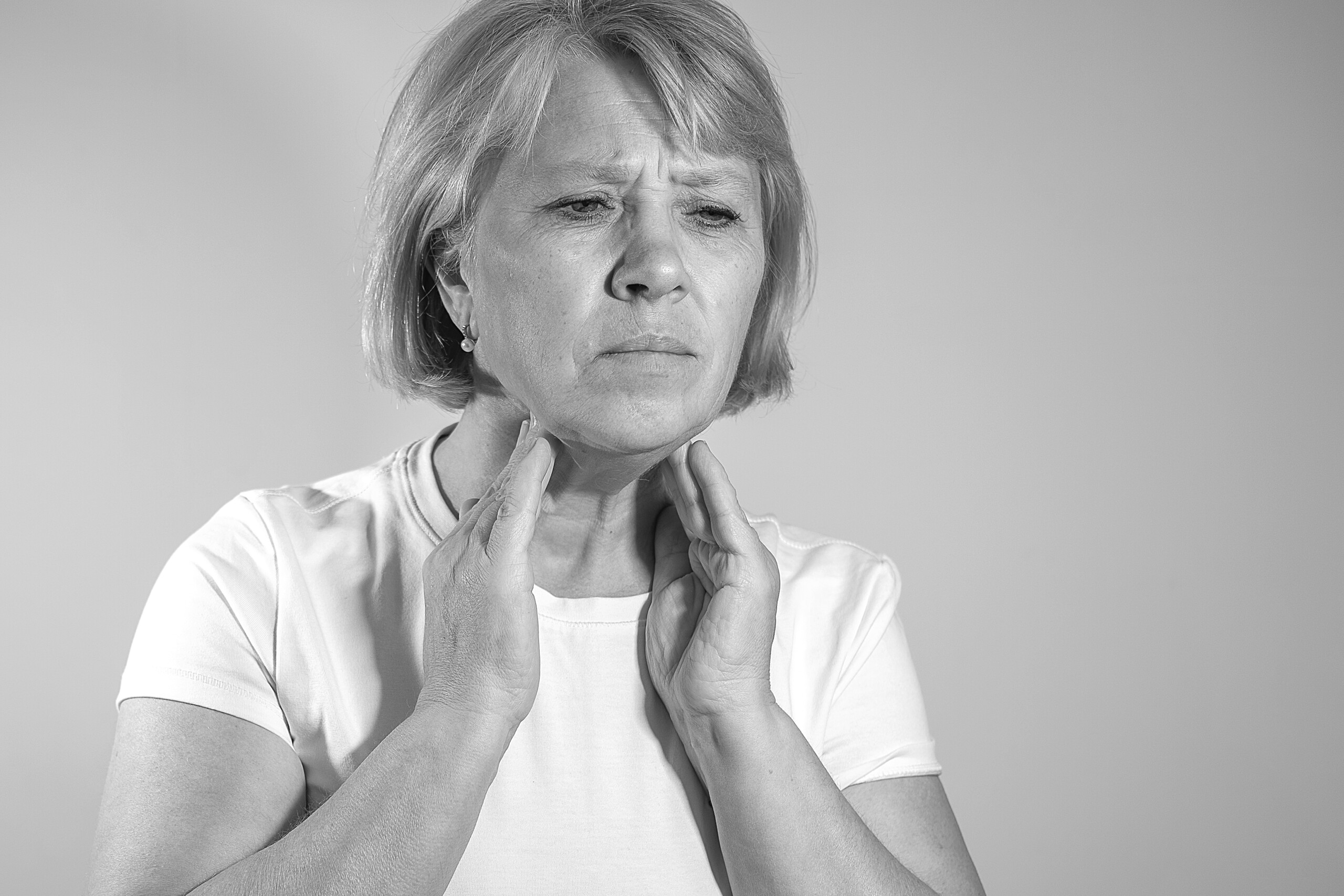 Can Laryngeal Cancer Cause Throat pain WITH Ear Pain?