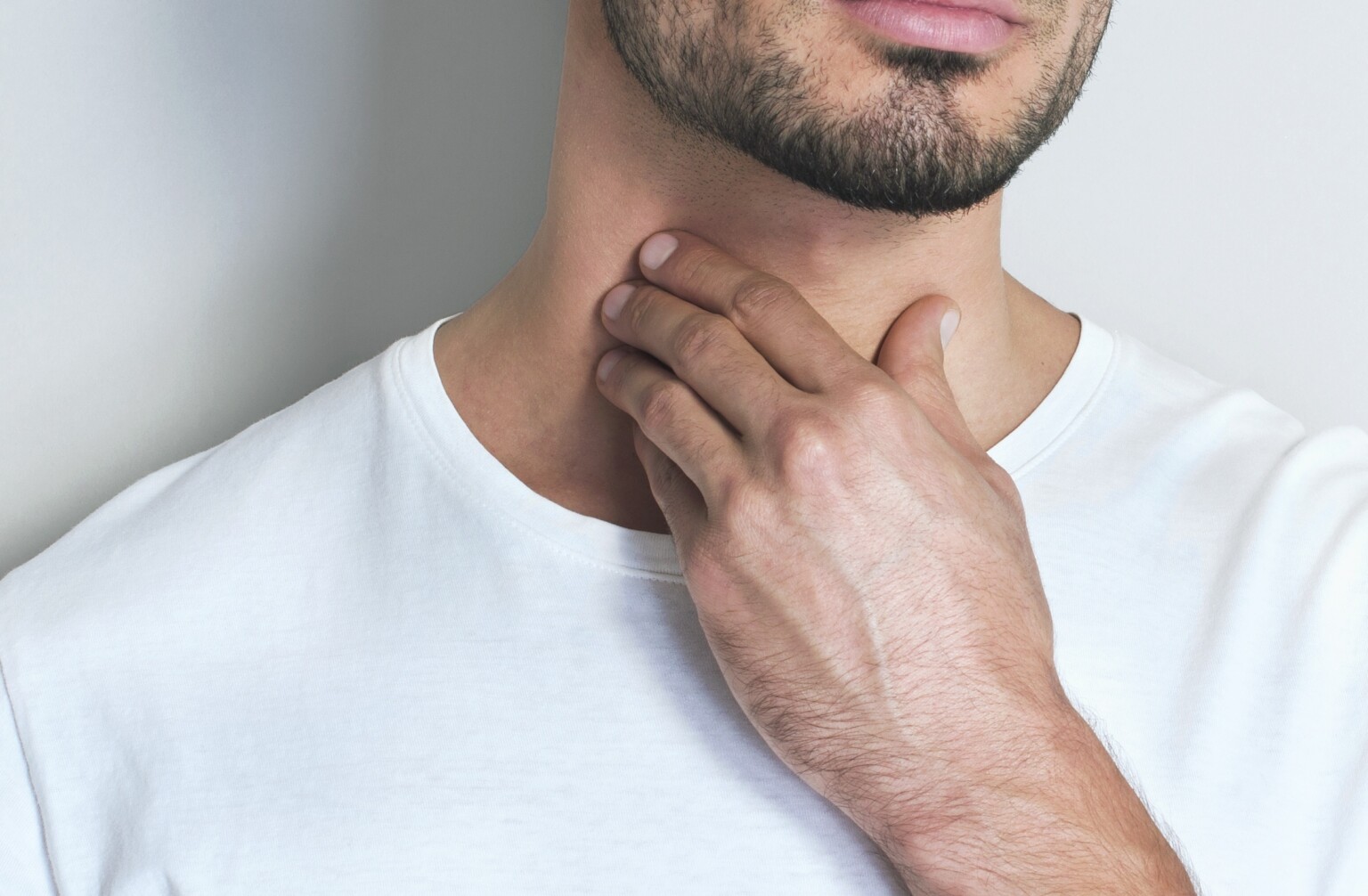 sudden-pimples-on-your-neck-causes-and-solutions-scary-symptoms