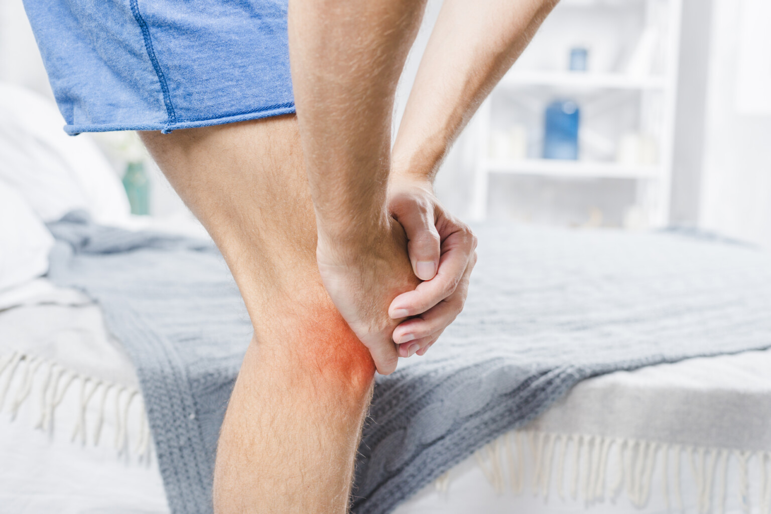 Pain Under Kneecap When Rising from Sitting Cause, Solutions » Scary