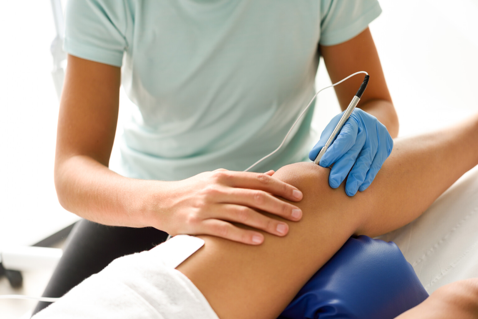 Surgery vs. Acupuncture for Knee Pain Osteoarthritis » Scary Symptoms