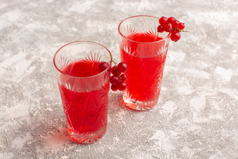 Can Cranberry Juice Make Stools Dark? » Scary Symptoms