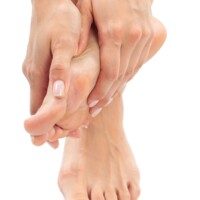 How to Inspect Your Toes and Feet for Melanoma
