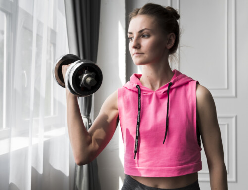 Women Who Think They’ll Bulk Up If They Even LOOK At Weights